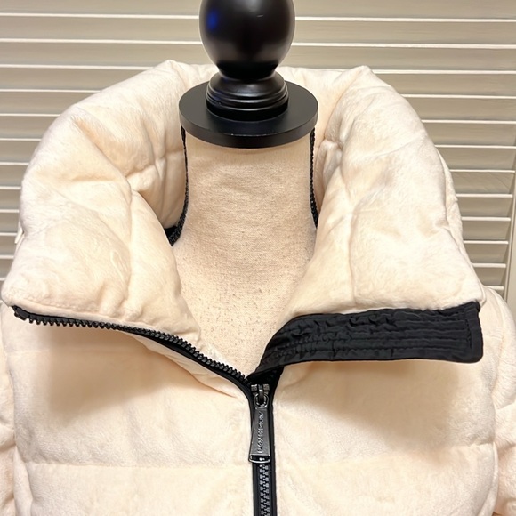 Laundry by Shelli Segal Quilted Fleece Jacket in Cream, Size Medium, NWT - Picture 7 of 17